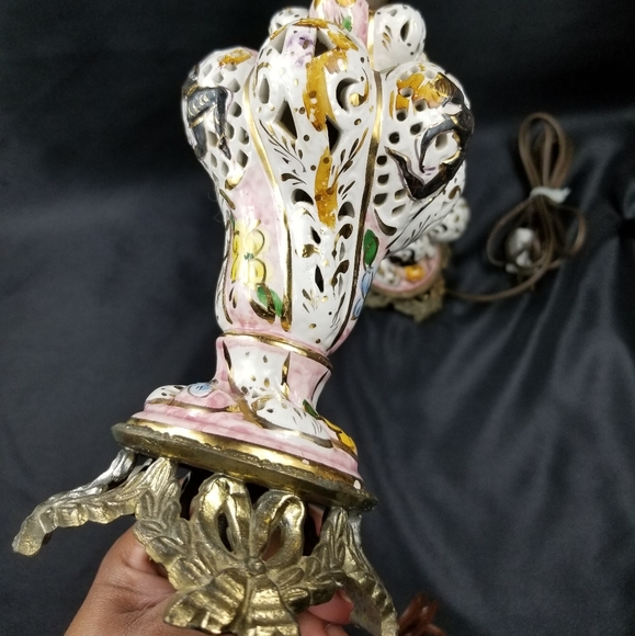 Vtg! Rare Capodimonte Porcelain Lamps - Set of 2 - Picture 5 of 10